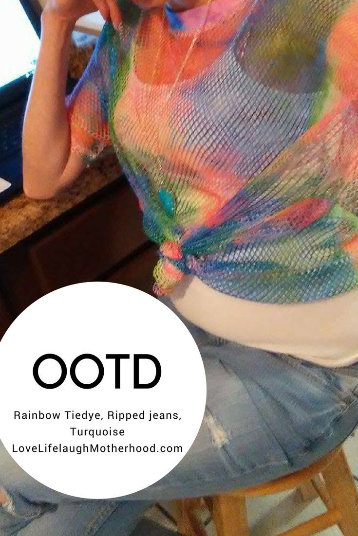 Outfit of The day: Raibow Tiedye Fishnet Shirts, Ripped jeans, and Turqouise jewelry