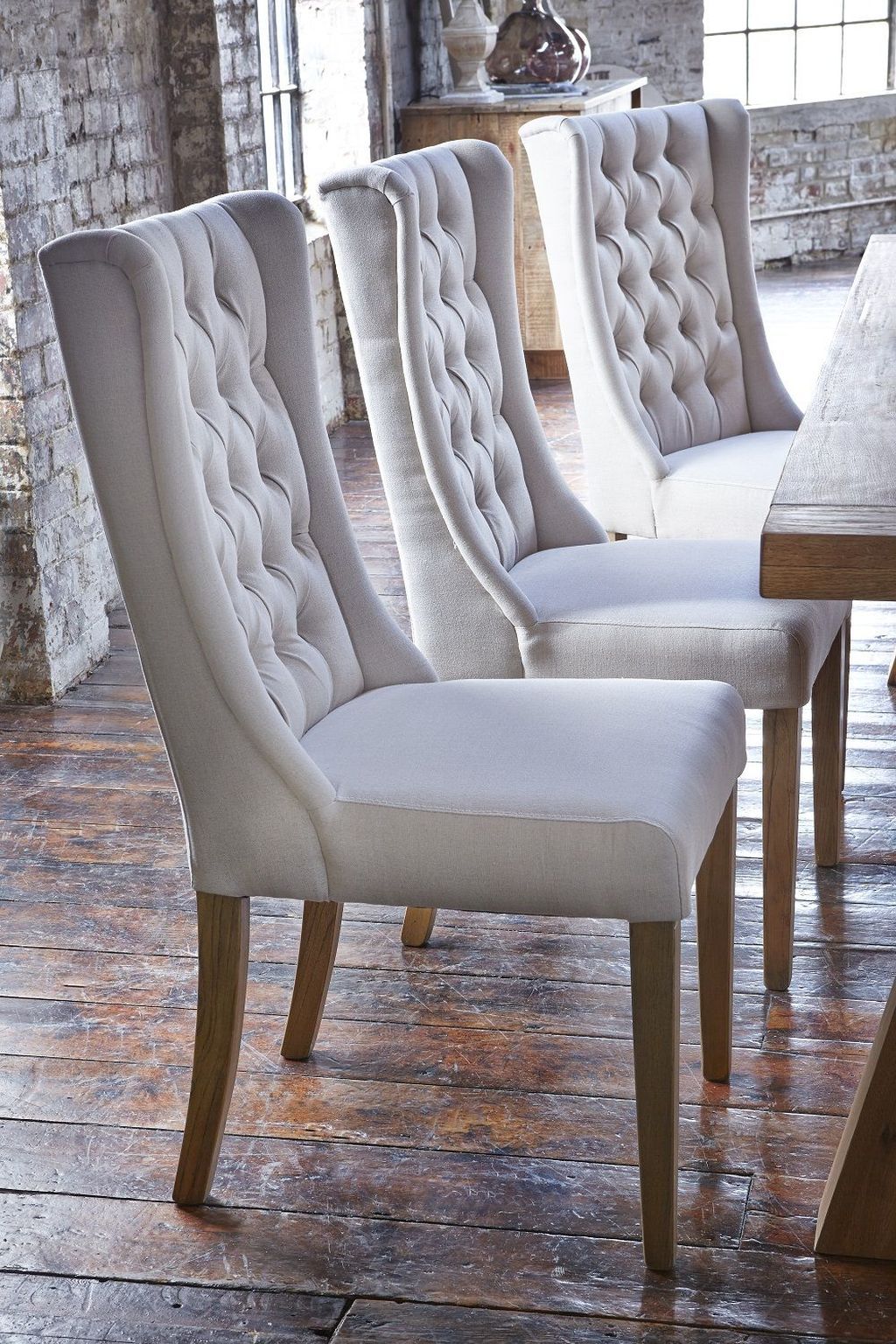 Choose the best upholstery fabrics to revamp your dining room chairs